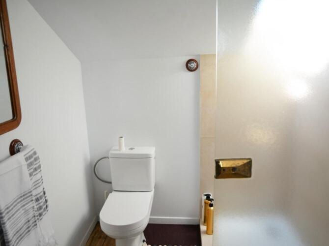 48 Urban Suites Dun-le-Palestel الغرفة الصورة