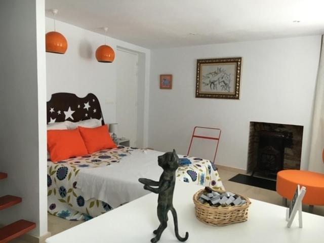 48 Urban Suites Dun-le-Palestel الغرفة الصورة