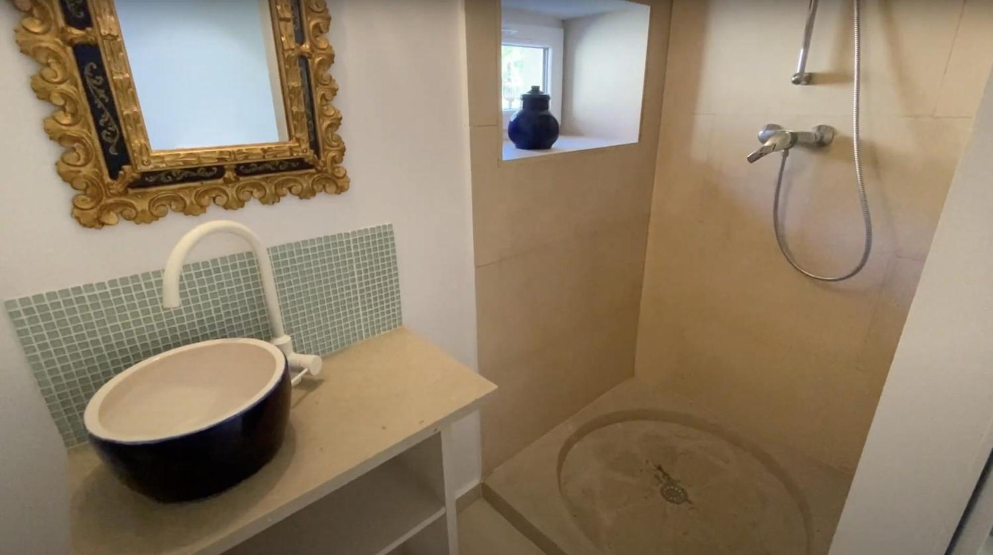 48 Urban Suites Dun-le-Palestel الغرفة الصورة